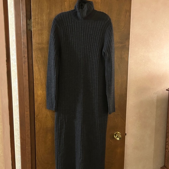 DKNY CITY  Maxi Gray Ribbed Knit Turtleneck  Dress, Size XL - Picture 6 of 16